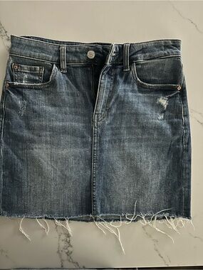 Frayed Hem Washed Blue Denim Mini Skirt